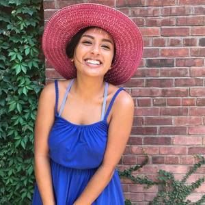 Meet your Posher, Francesca